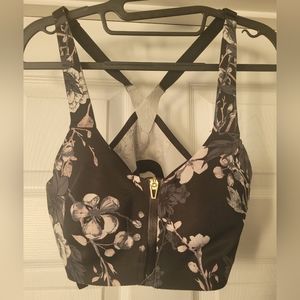 Victoria Secret Sports Bra 34D